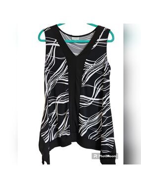 Avenue Monochrome Wave Pattern Tank Top